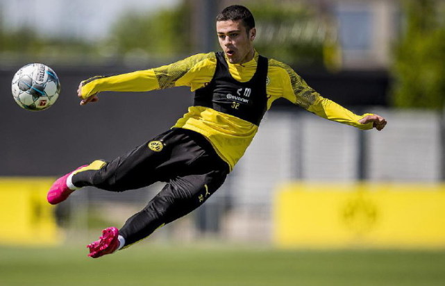 英雄联盟S15全球总决赛入围赛几时开打-德甲倒计时，上海久事转会期扳平良机，细节引发关注，目标明确，心理建设被强调的简单介绍